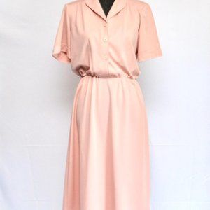 1970s Vintage Practical house dress with style!  S